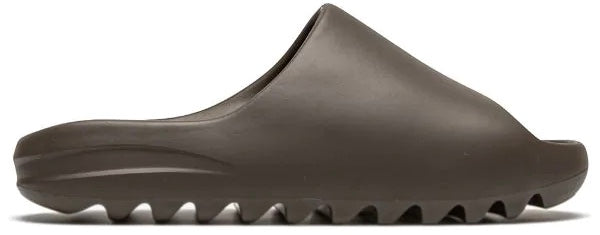 Yeezy Slides ‘Soot’