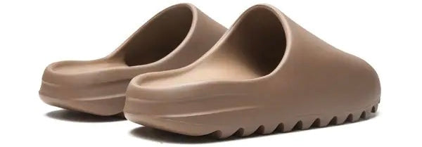 Yeezy Slide 'Earth Brown'